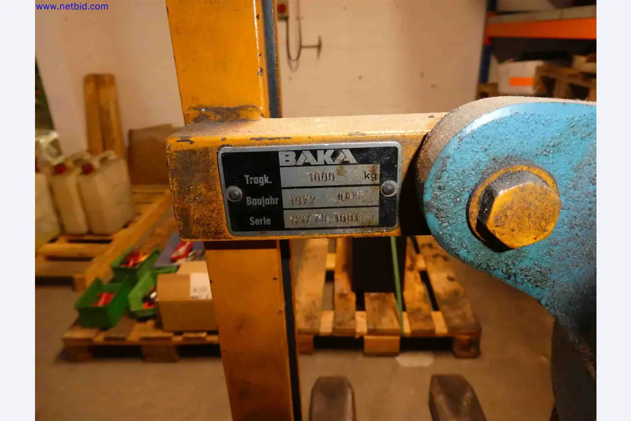 Machines for the production of precise metal components using CNC turning and CNC milling-3