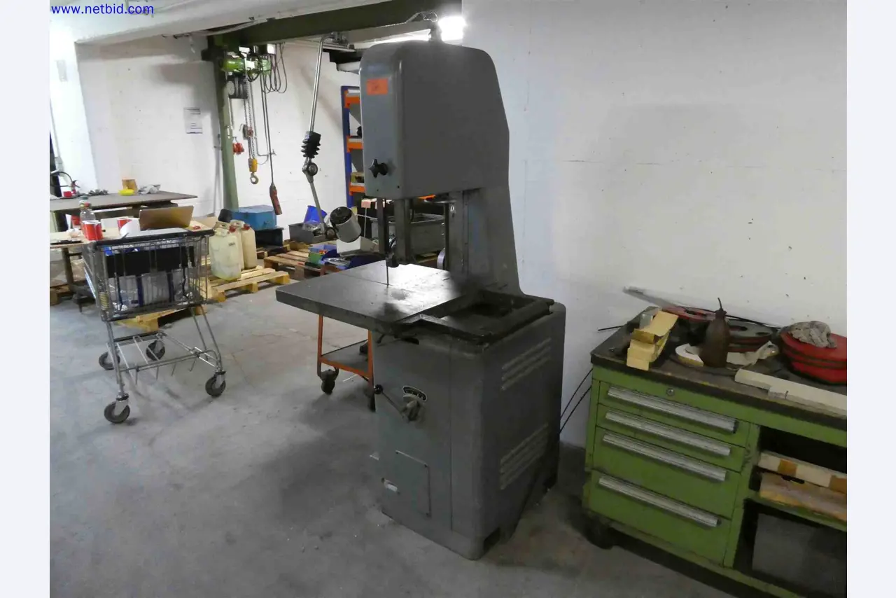 Machines for the production of precise metal components using CNC turning and CNC milling-2