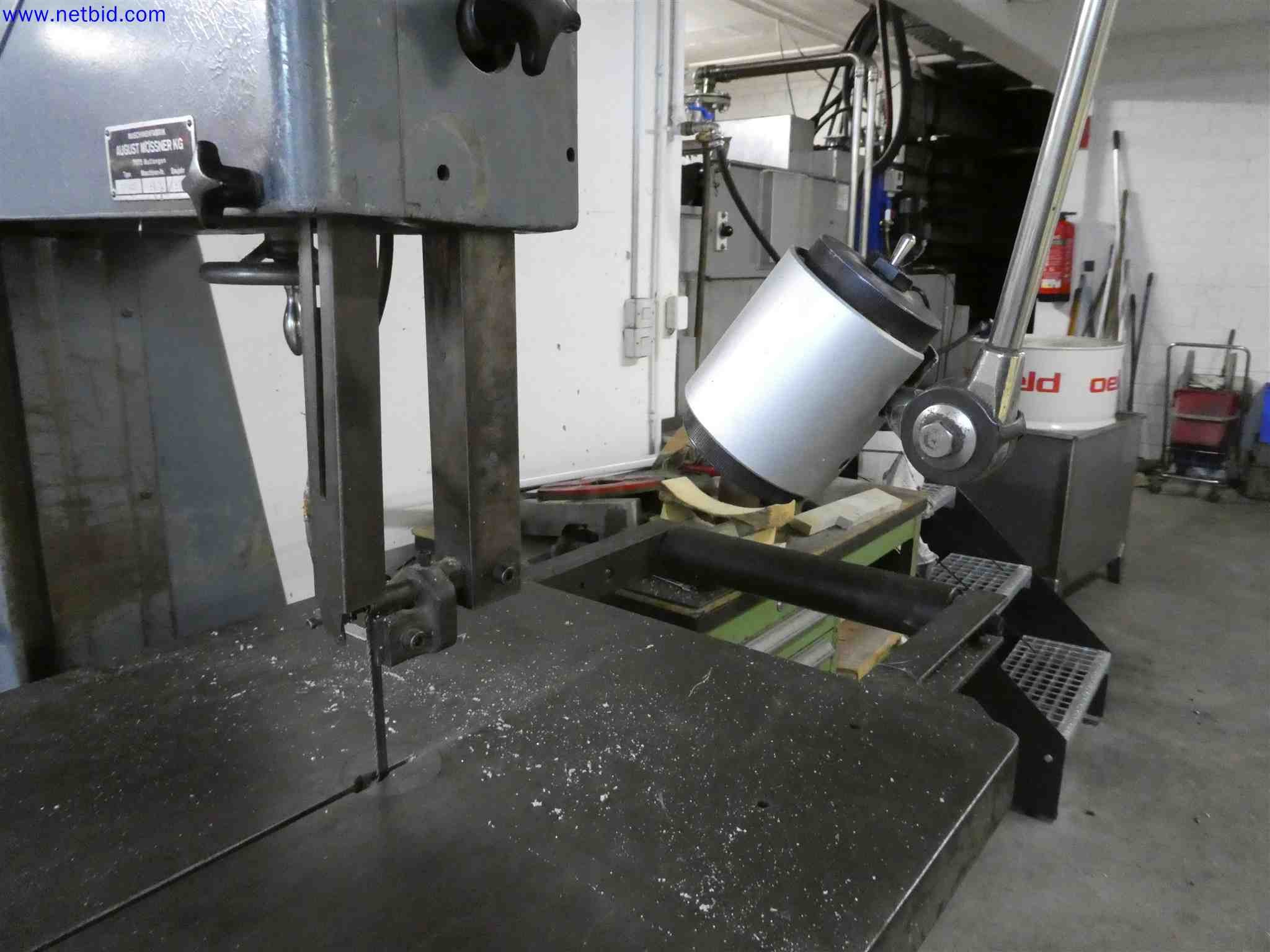 Machines for the production of precise metal components using CNC turning and CNC milling-3