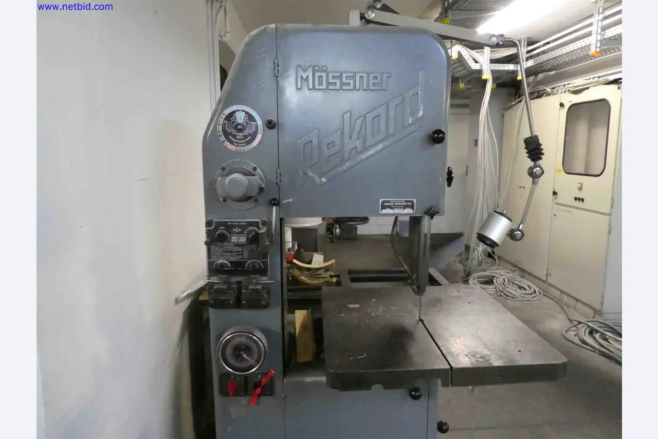 Machines for the production of precise metal components using CNC turning and CNC milling-4