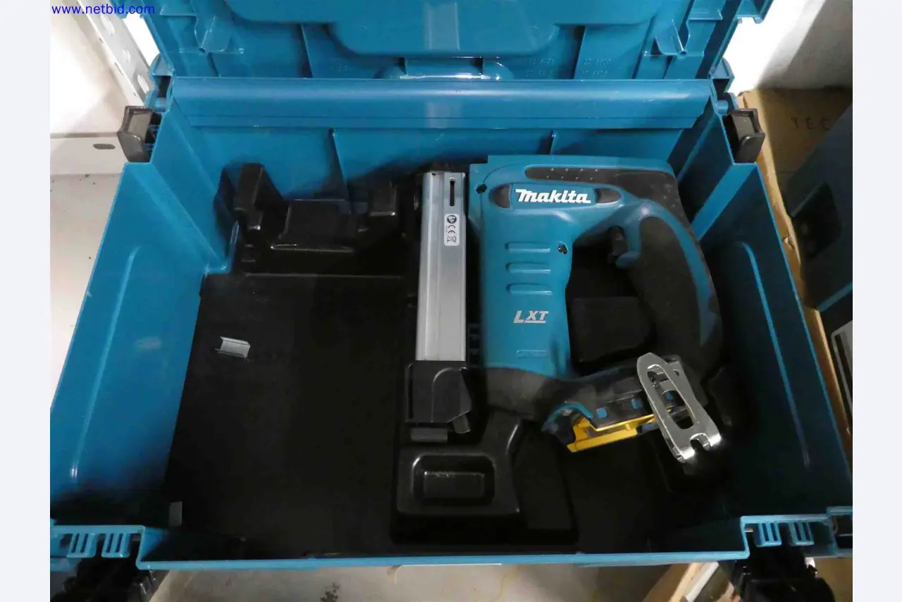 Machines for the production of precise metal components using CNC turning and CNC milling-11