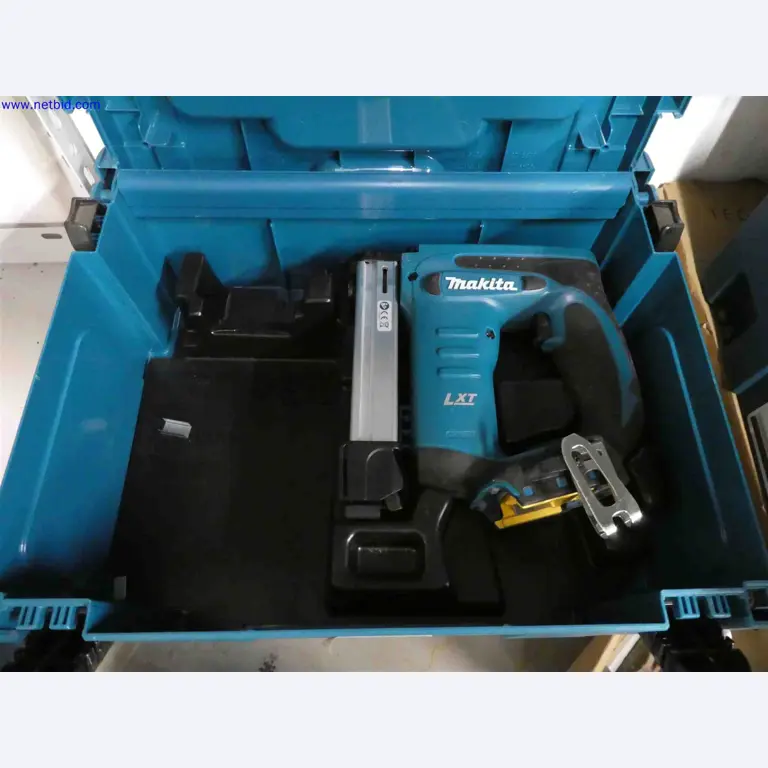 Machines for the production of precise metal components using CNC turning and CNC milling-11