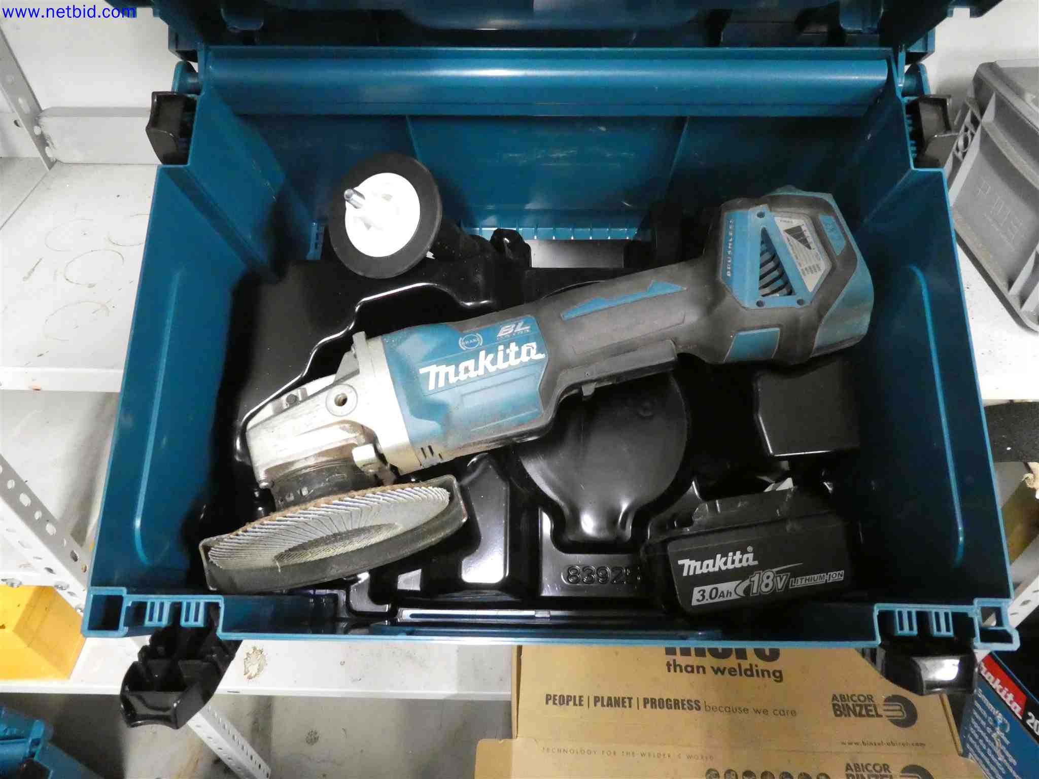 Machines for the production of precise metal components using CNC turning and CNC milling-14