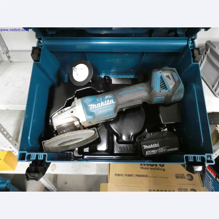 Machines for the production of precise metal components using CNC turning and CNC milling-14