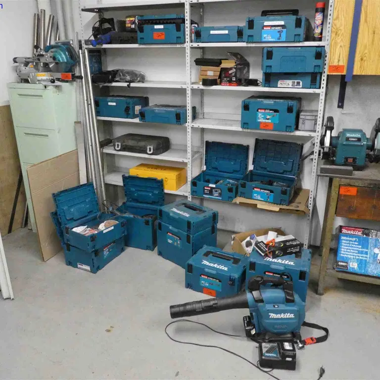 1 Posten Akku-/Elektro-Werkzeuge u.a. Makita