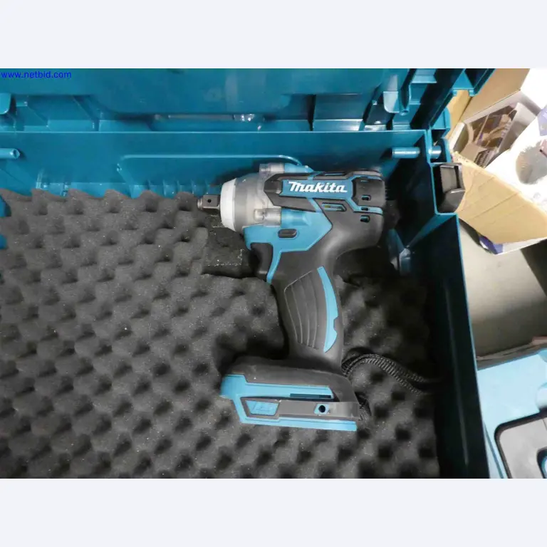 Machines for the production of precise metal components using CNC turning and CNC milling-6