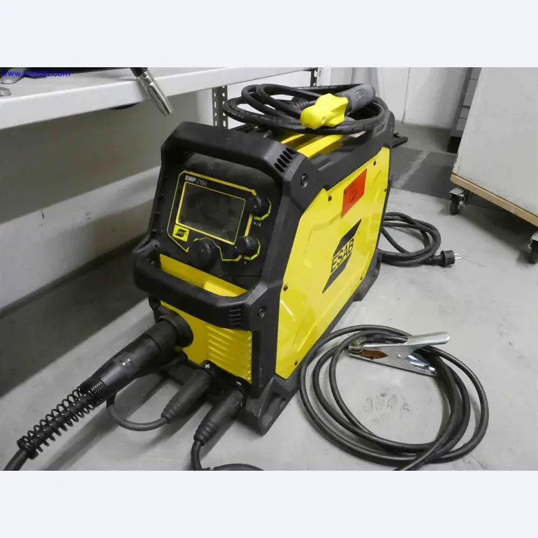 Machines for the production of precise metal components using CNC turning and CNC milling-2