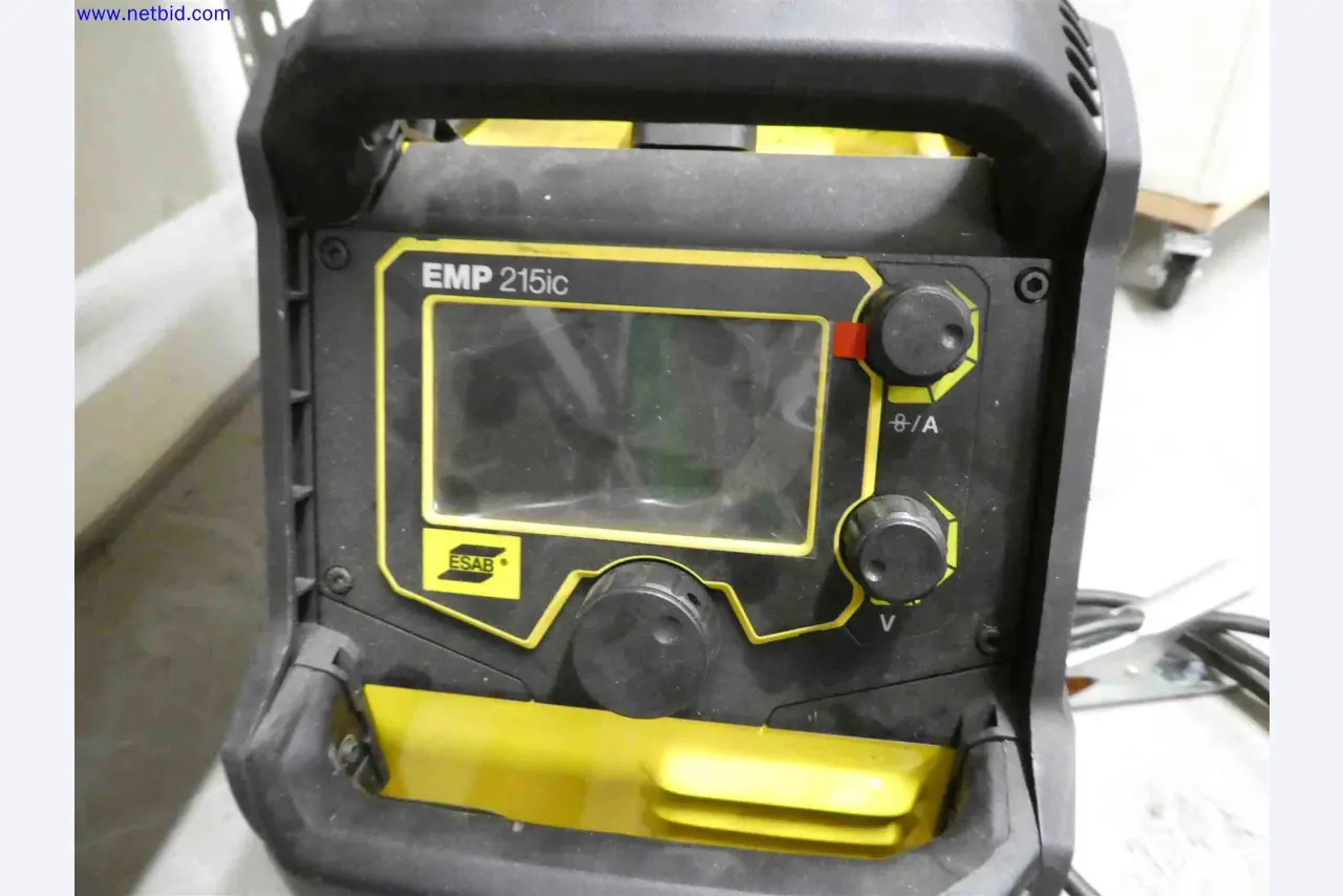 Machines for the production of precise metal components using CNC turning and CNC milling-3