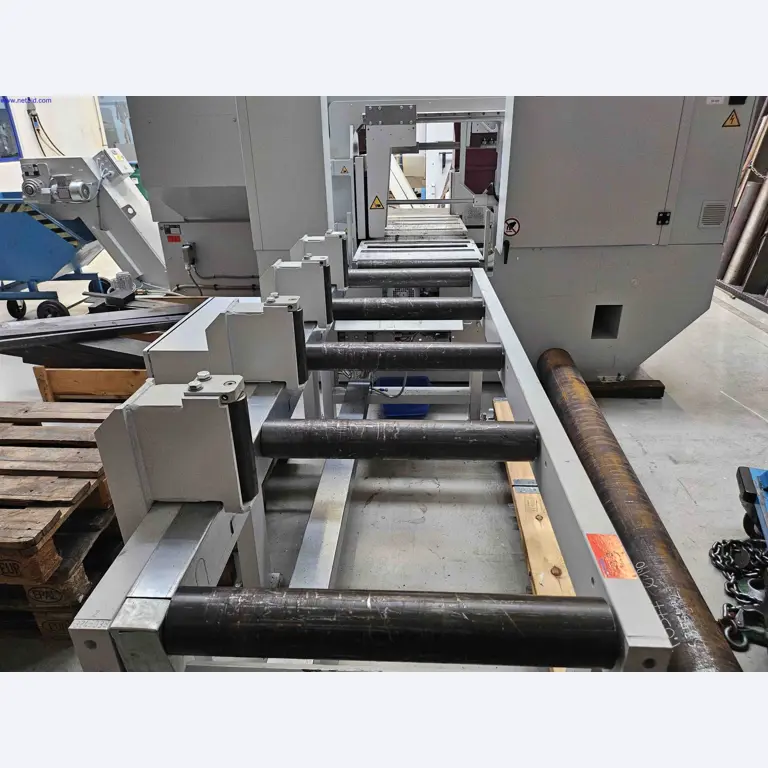 Machines for the production of precise metal components using CNC turning and CNC milling-3