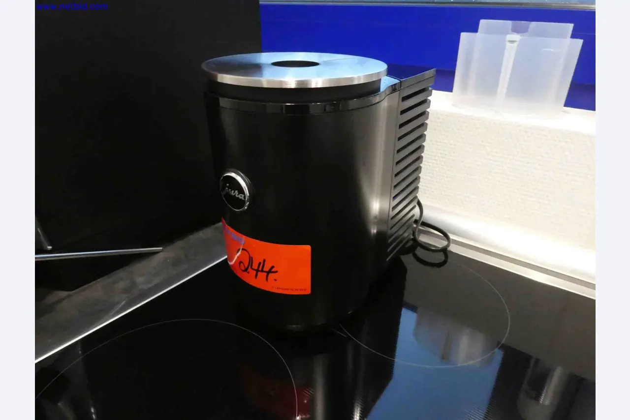 Machines for the production of precise metal components using CNC turning and CNC milling-4