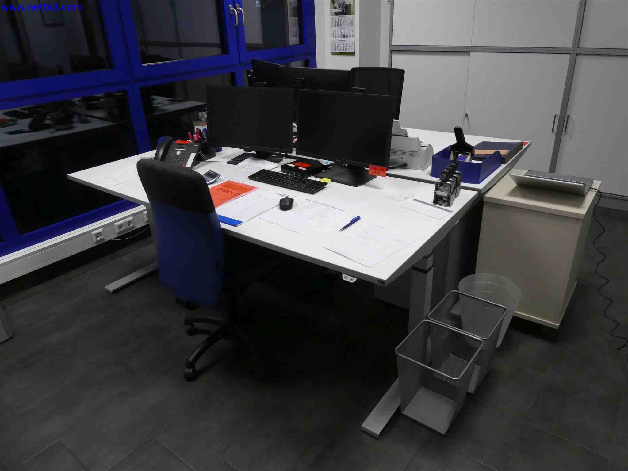 Machines for the production of precise metal components using CNC turning and CNC milling-2