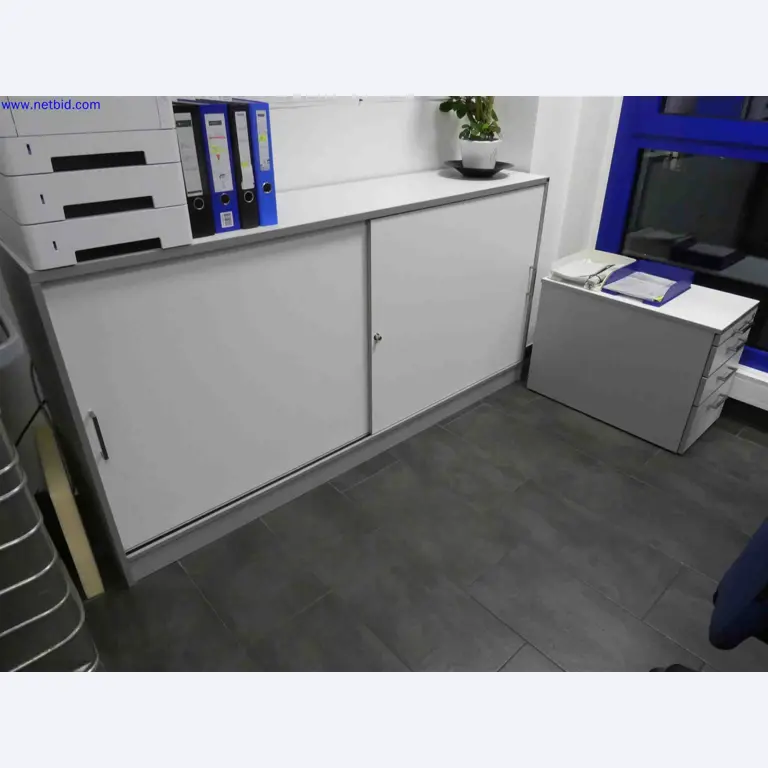 Machines for the production of precise metal components using CNC turning and CNC milling-3