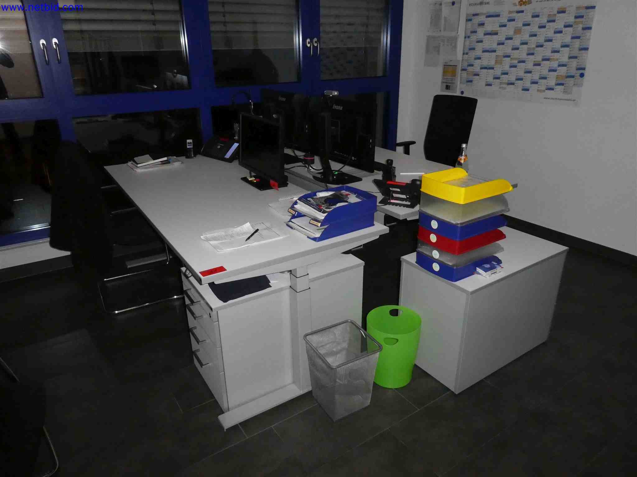 Machines for the production of precise metal components using CNC turning and CNC milling-1