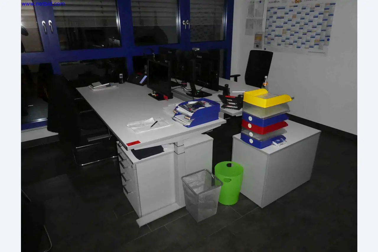 Machines for the production of precise metal components using CNC turning and CNC milling-1