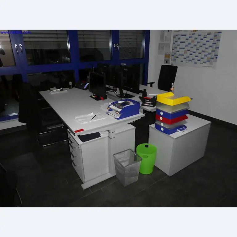 Machines for the production of precise metal components using CNC turning and CNC milling-1