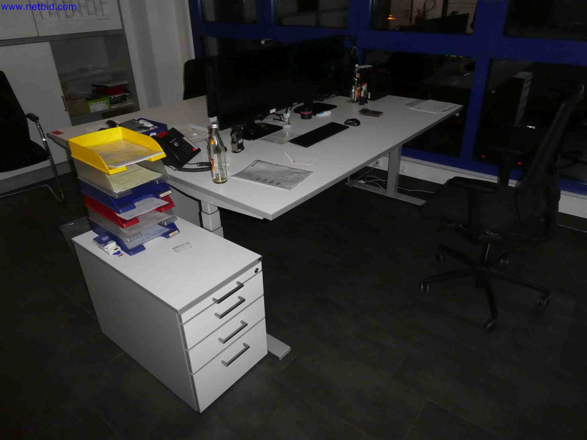 Machines for the production of precise metal components using CNC turning and CNC milling-4