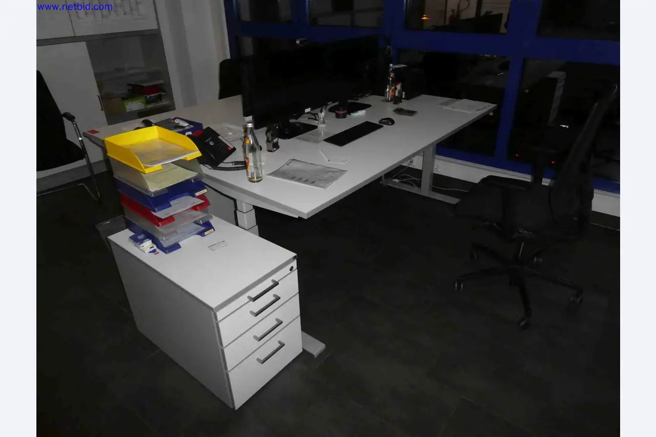 Machines for the production of precise metal components using CNC turning and CNC milling-4