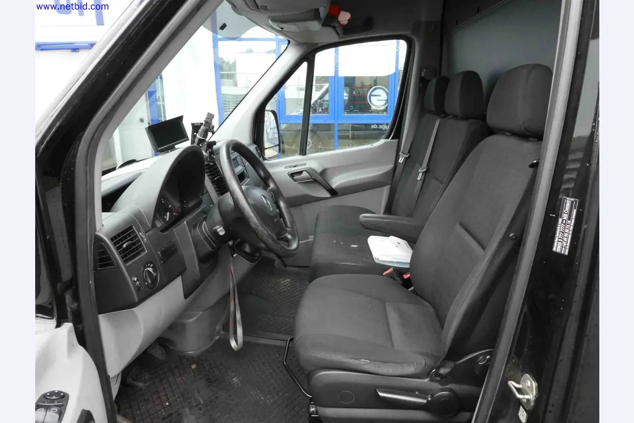 Machines for the production of precise metal components using CNC turning and CNC milling-15