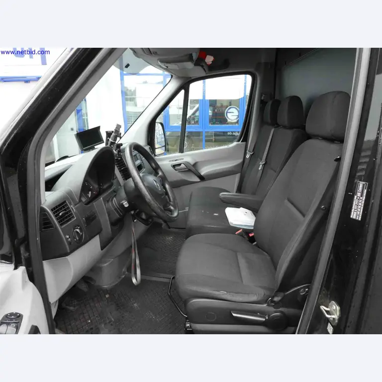 Machines for the production of precise metal components using CNC turning and CNC milling-15