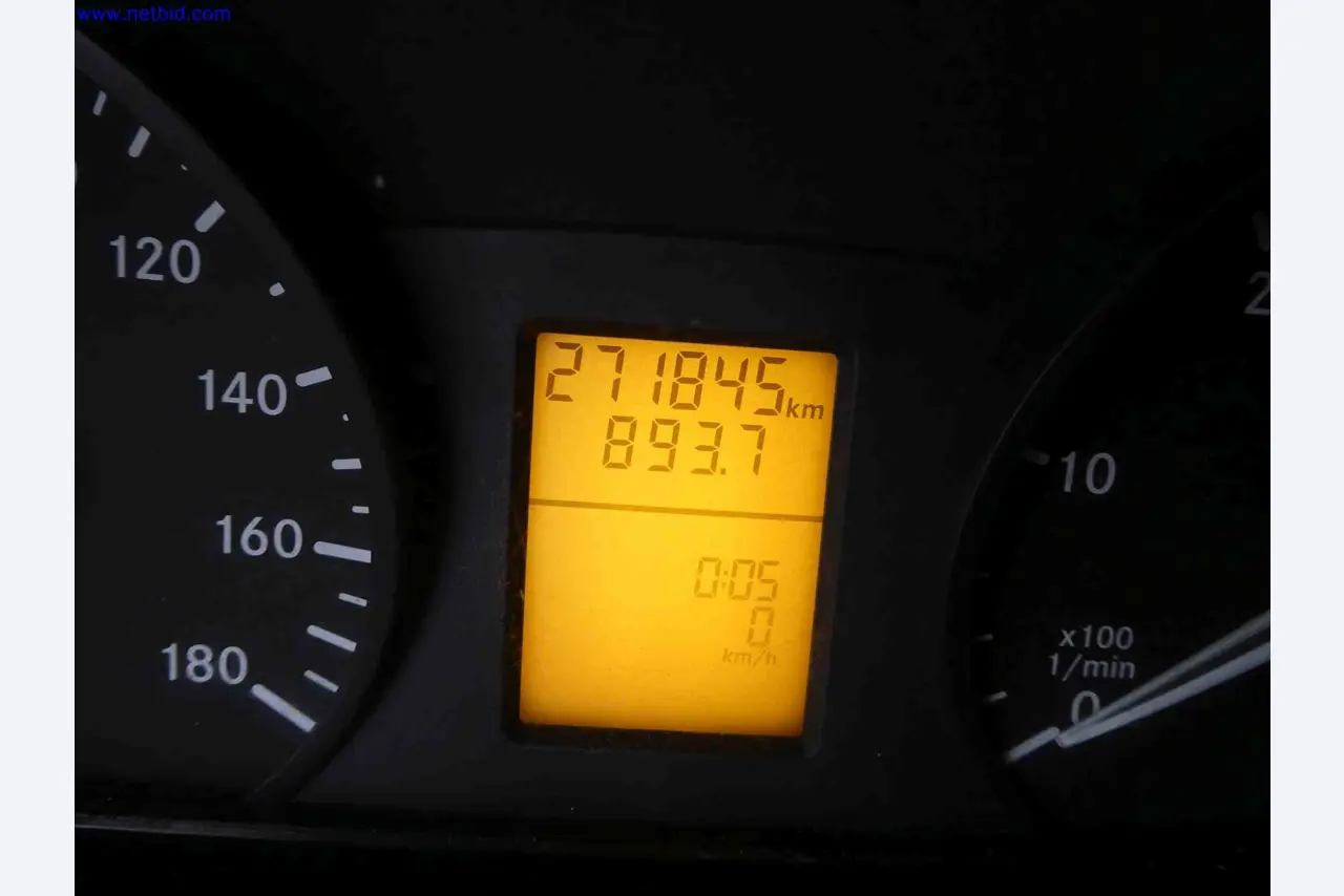 Machines for the production of precise metal components using CNC turning and CNC milling-17