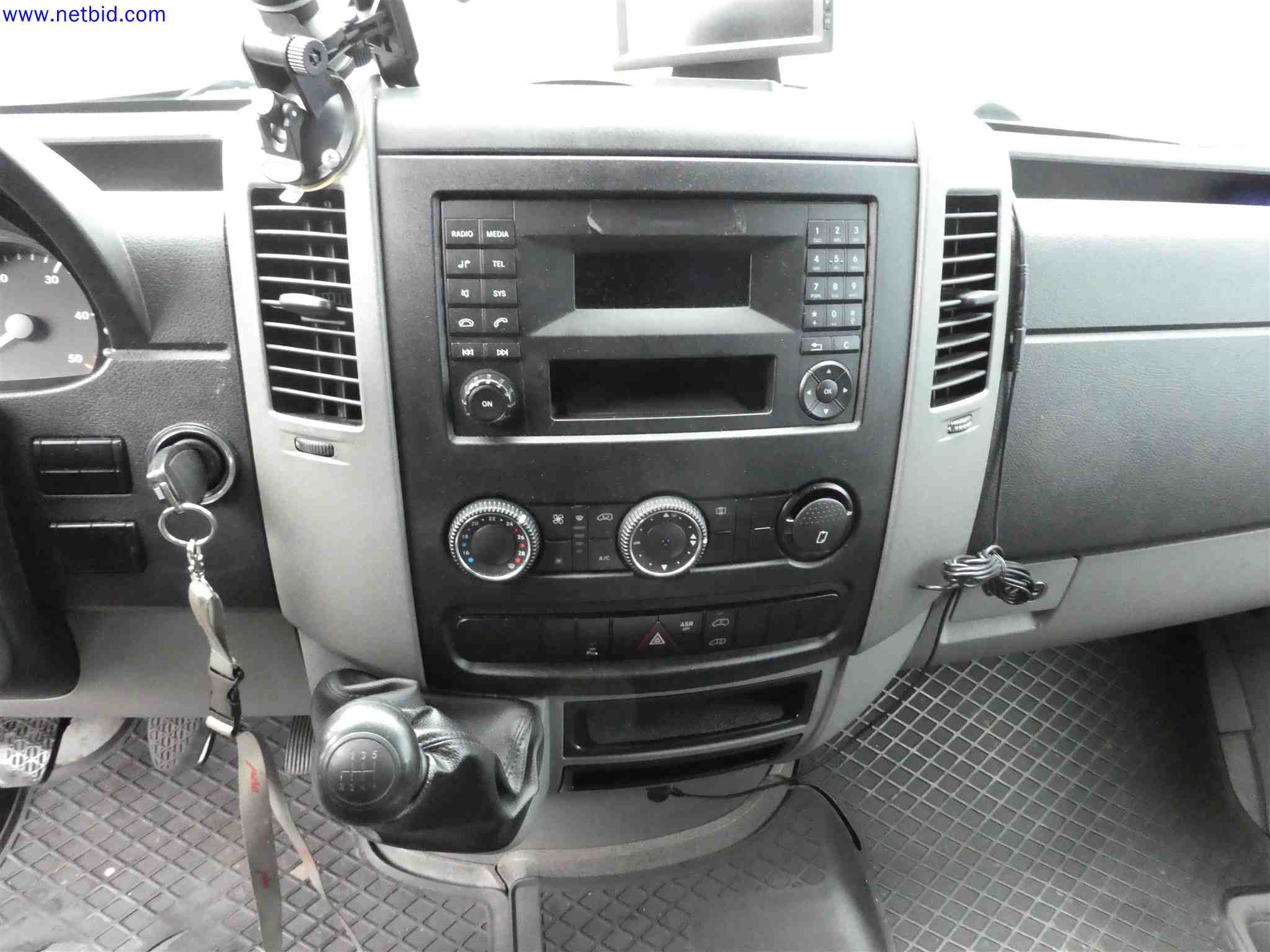 Machines for the production of precise metal components using CNC turning and CNC milling-18