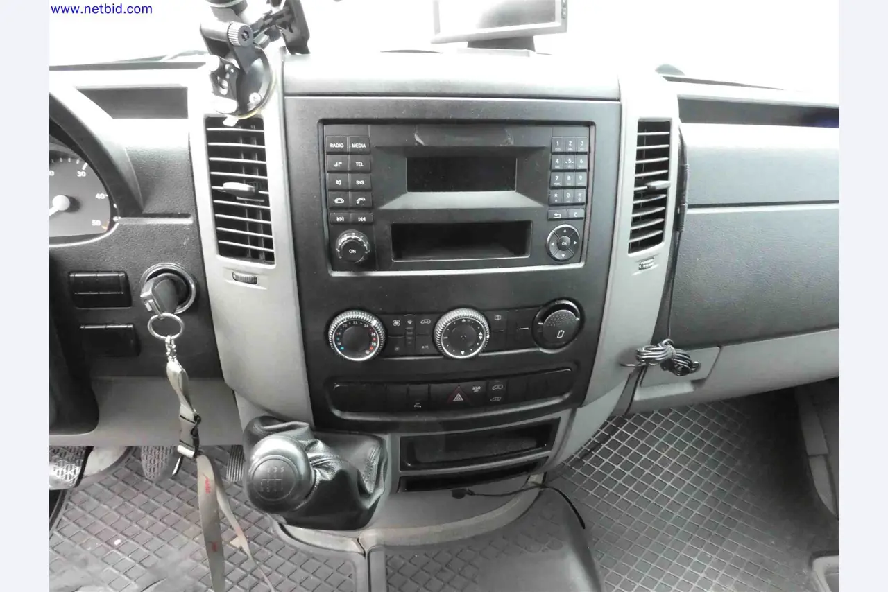 Machines for the production of precise metal components using CNC turning and CNC milling-18