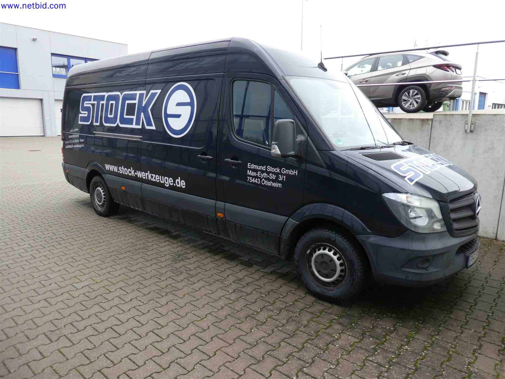 Machines for the production of precise metal components using CNC turning and CNC milling-1