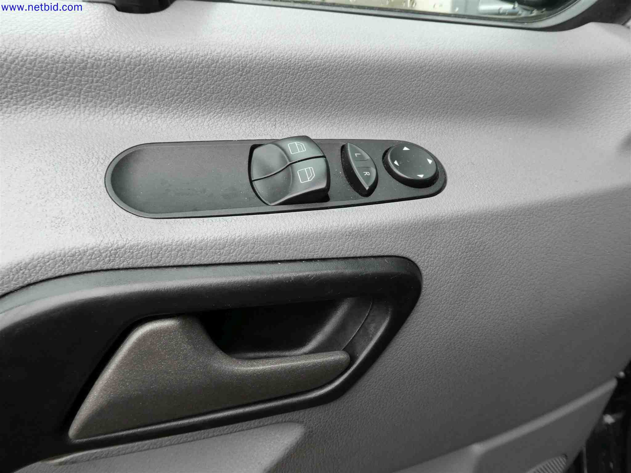 Machines for the production of precise metal components using CNC turning and CNC milling-20