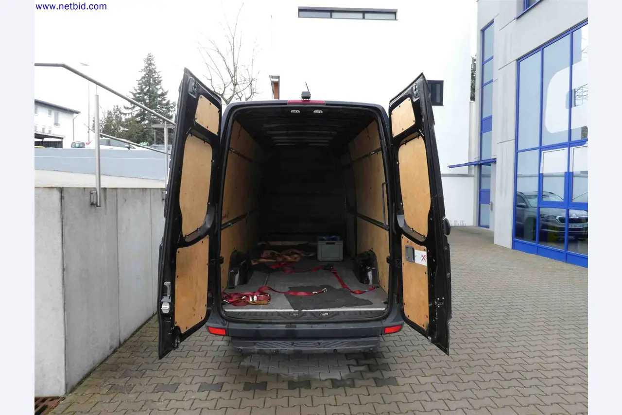 Machines for the production of precise metal components using CNC turning and CNC milling-21