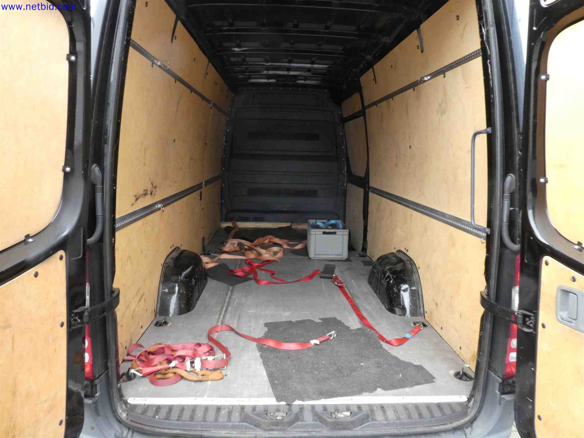 Machines for the production of precise metal components using CNC turning and CNC milling-22