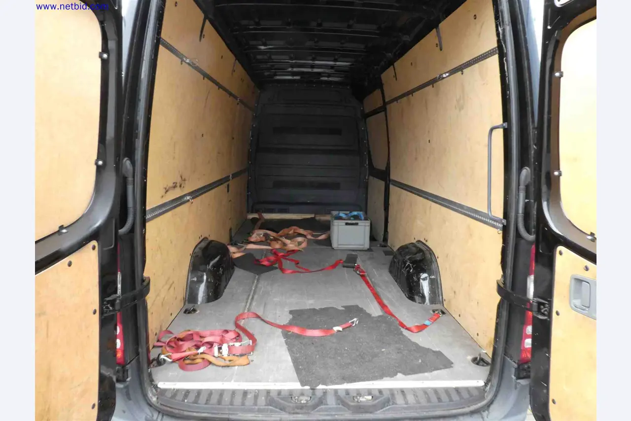 Machines for the production of precise metal components using CNC turning and CNC milling-22