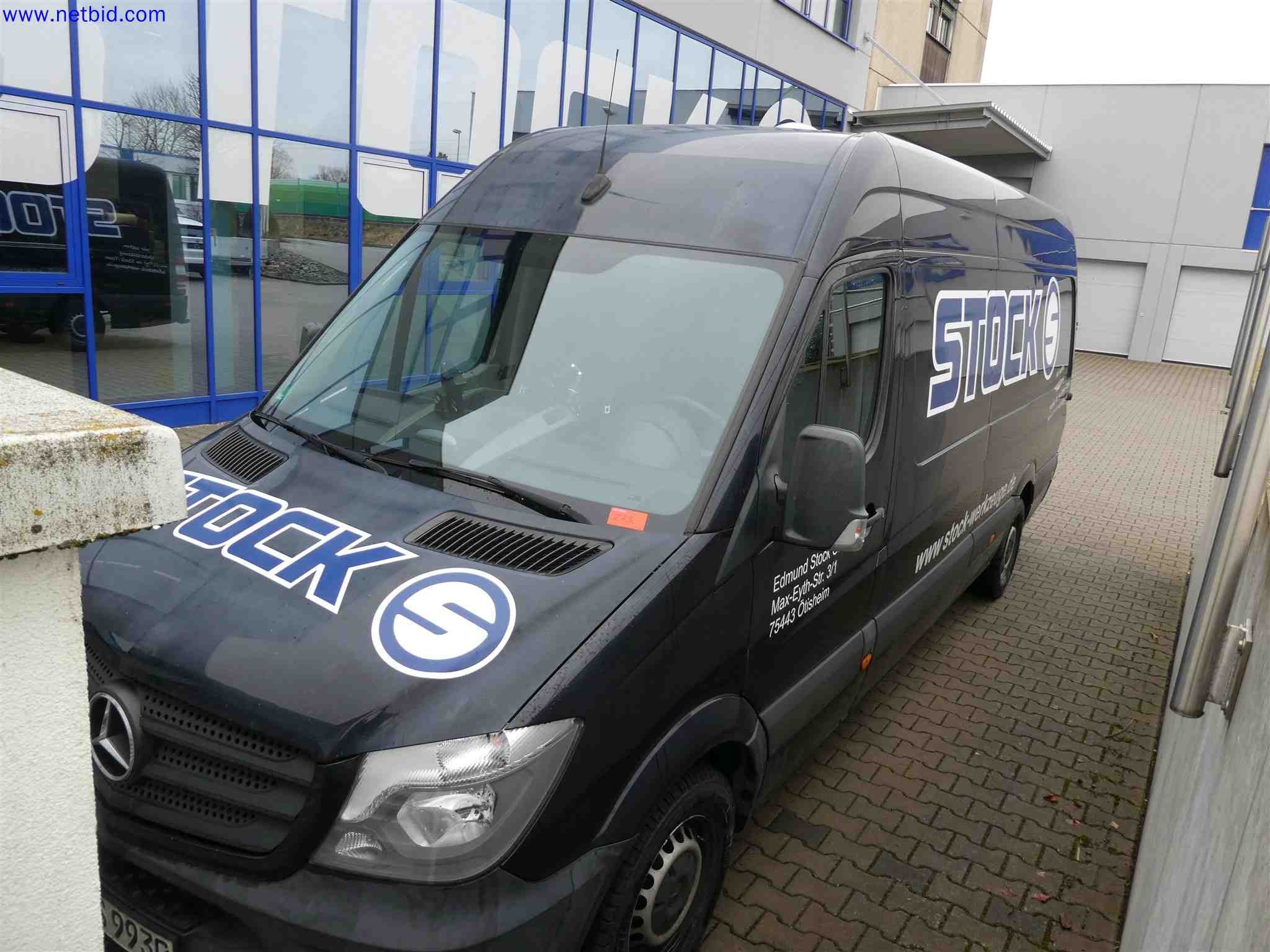 Machines for the production of precise metal components using CNC turning and CNC milling-2