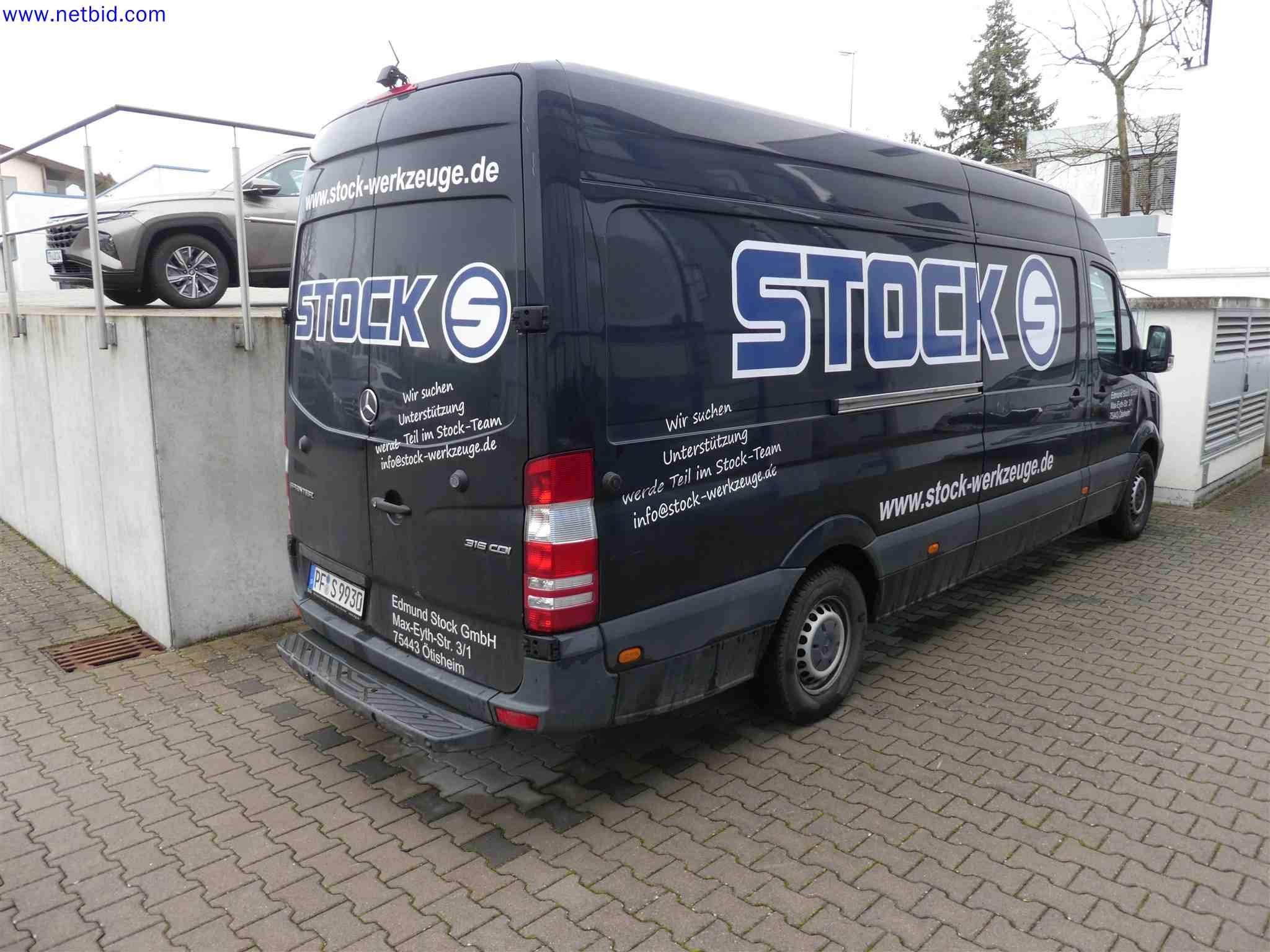 Machines for the production of precise metal components using CNC turning and CNC milling-4