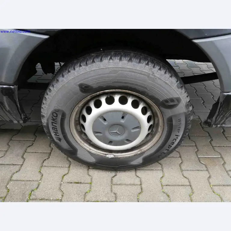 Machines for the production of precise metal components using CNC turning and CNC milling-8