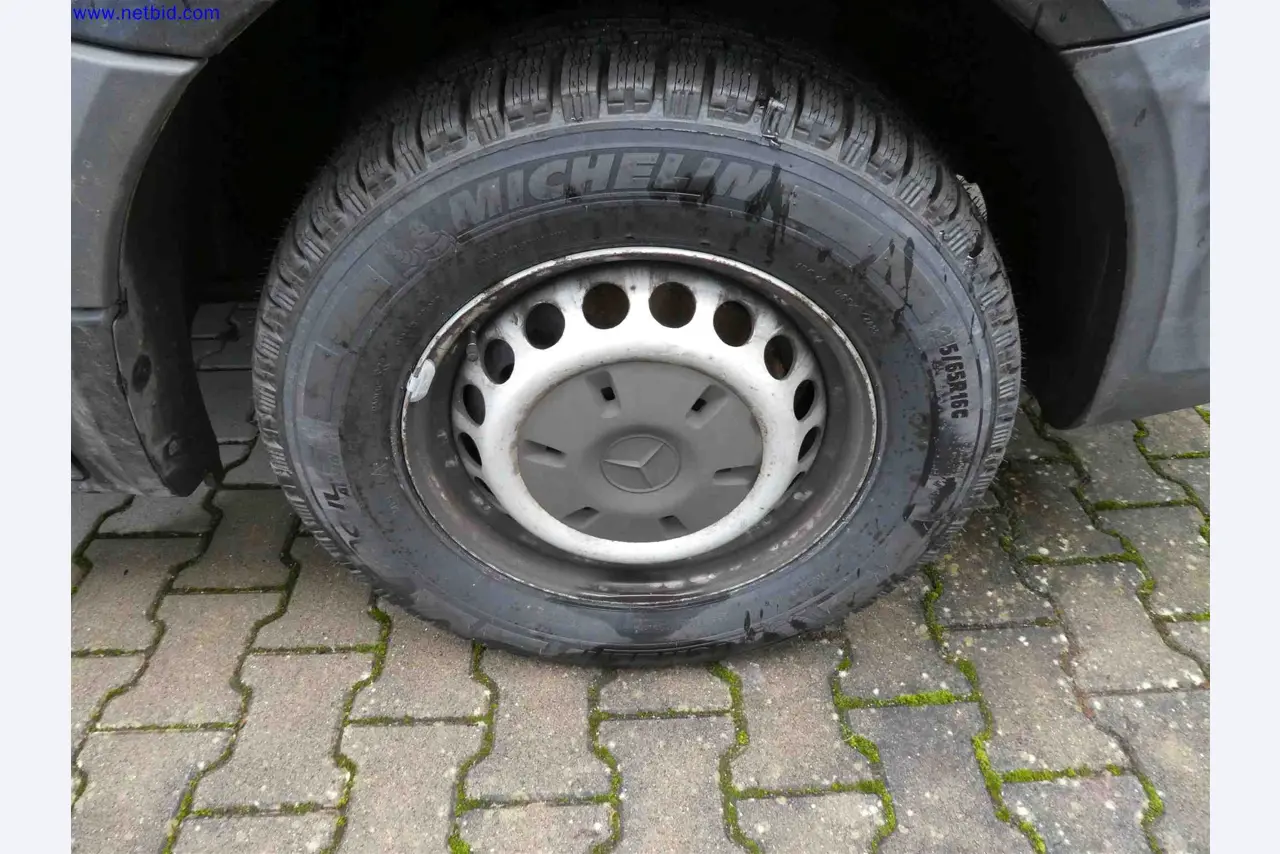 Machines for the production of precise metal components using CNC turning and CNC milling-9