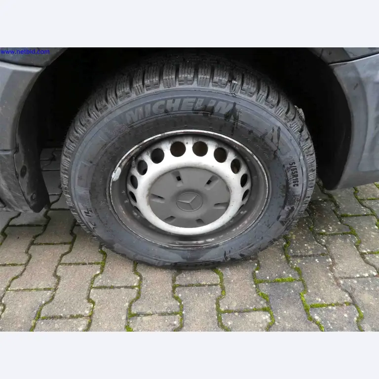 Machines for the production of precise metal components using CNC turning and CNC milling-9