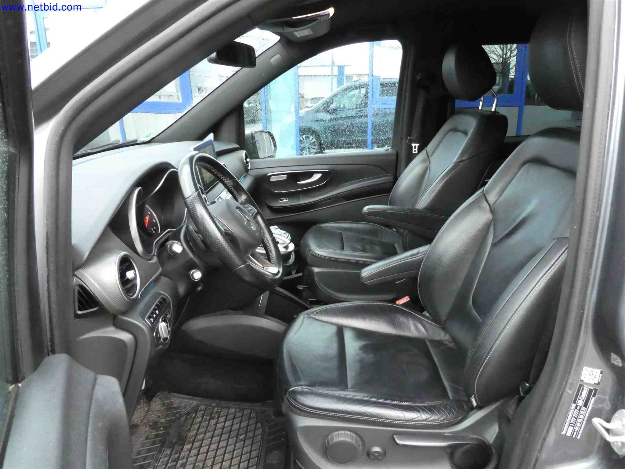 Machines for the production of precise metal components using CNC turning and CNC milling-18