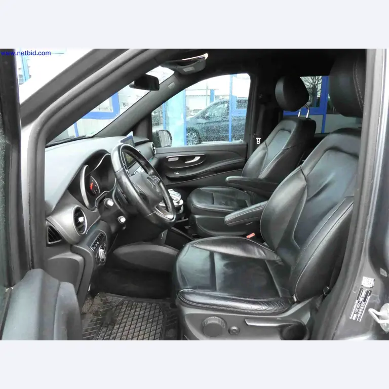 Machines for the production of precise metal components using CNC turning and CNC milling-18