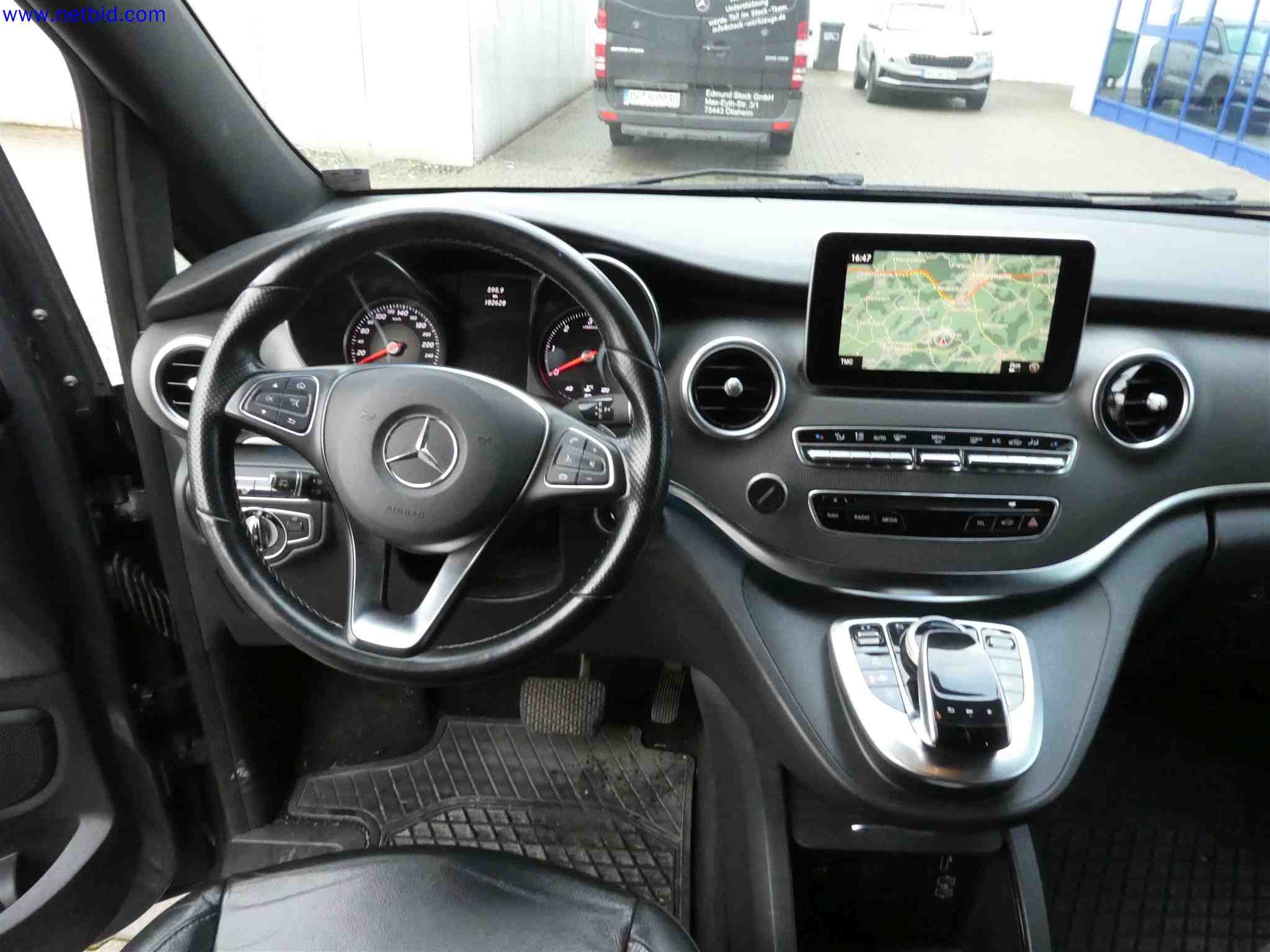 Machines for the production of precise metal components using CNC turning and CNC milling-19