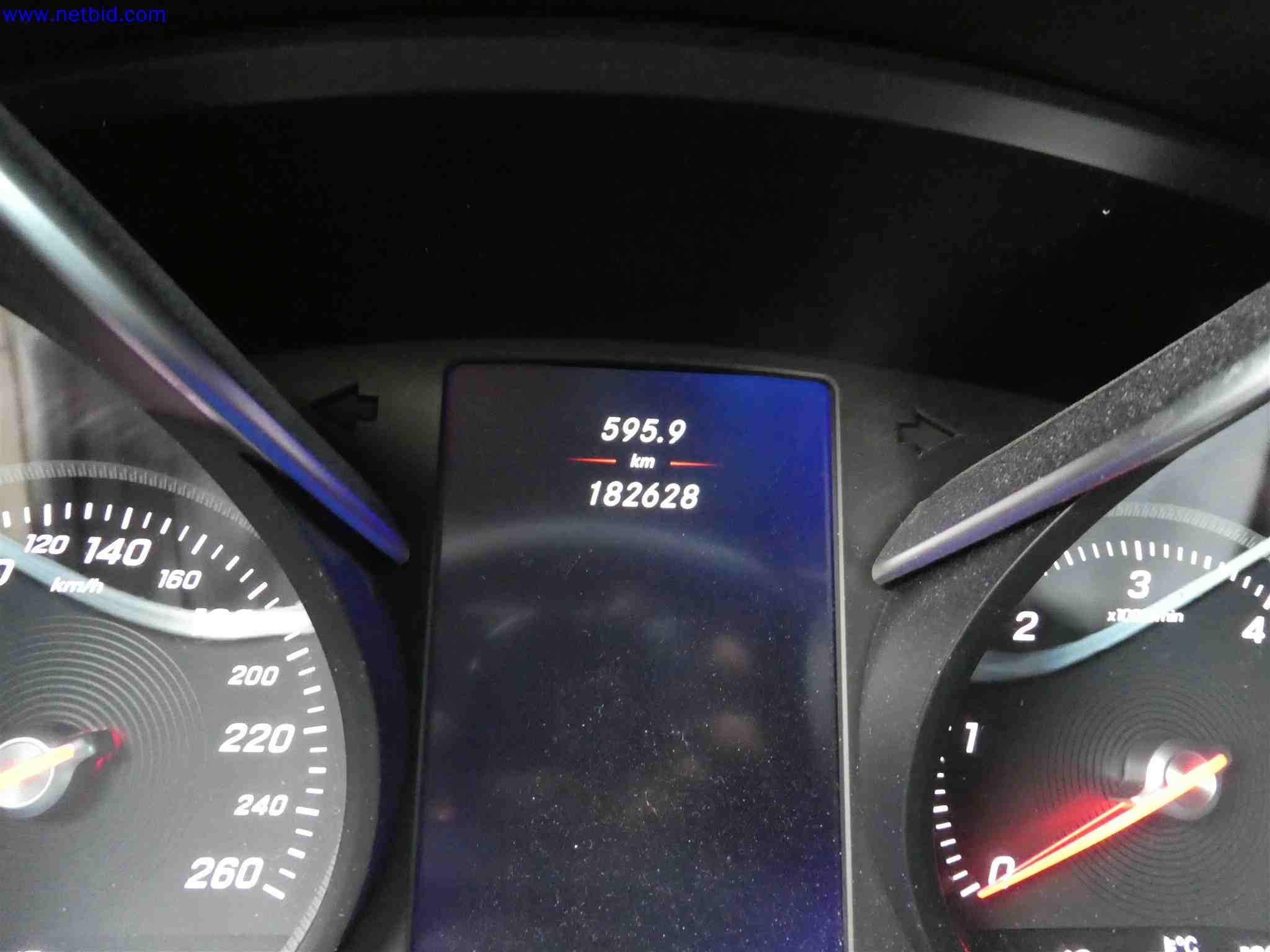 Machines for the production of precise metal components using CNC turning and CNC milling-20