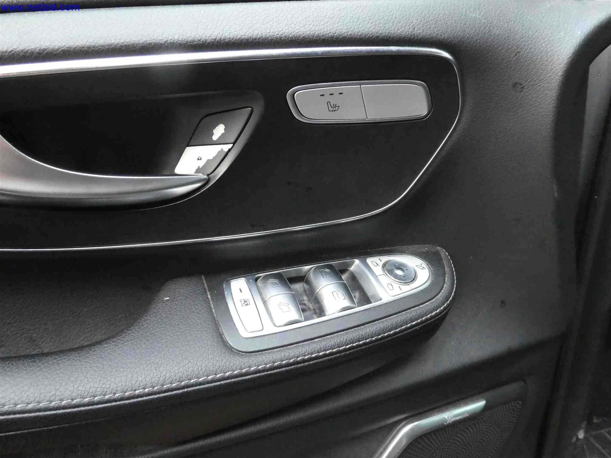 Machines for the production of precise metal components using CNC turning and CNC milling-22