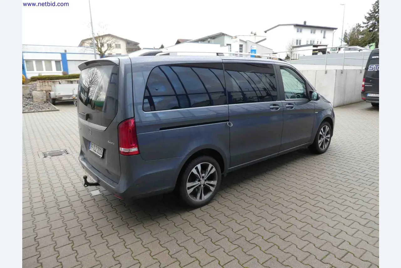 Machines for the production of precise metal components using CNC turning and CNC milling-3