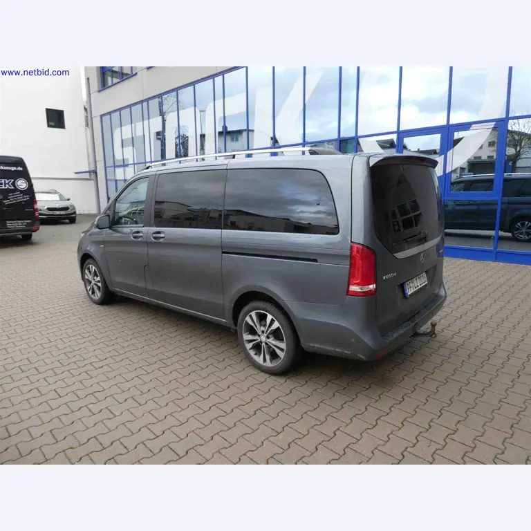 Machines for the production of precise metal components using CNC turning and CNC milling-4