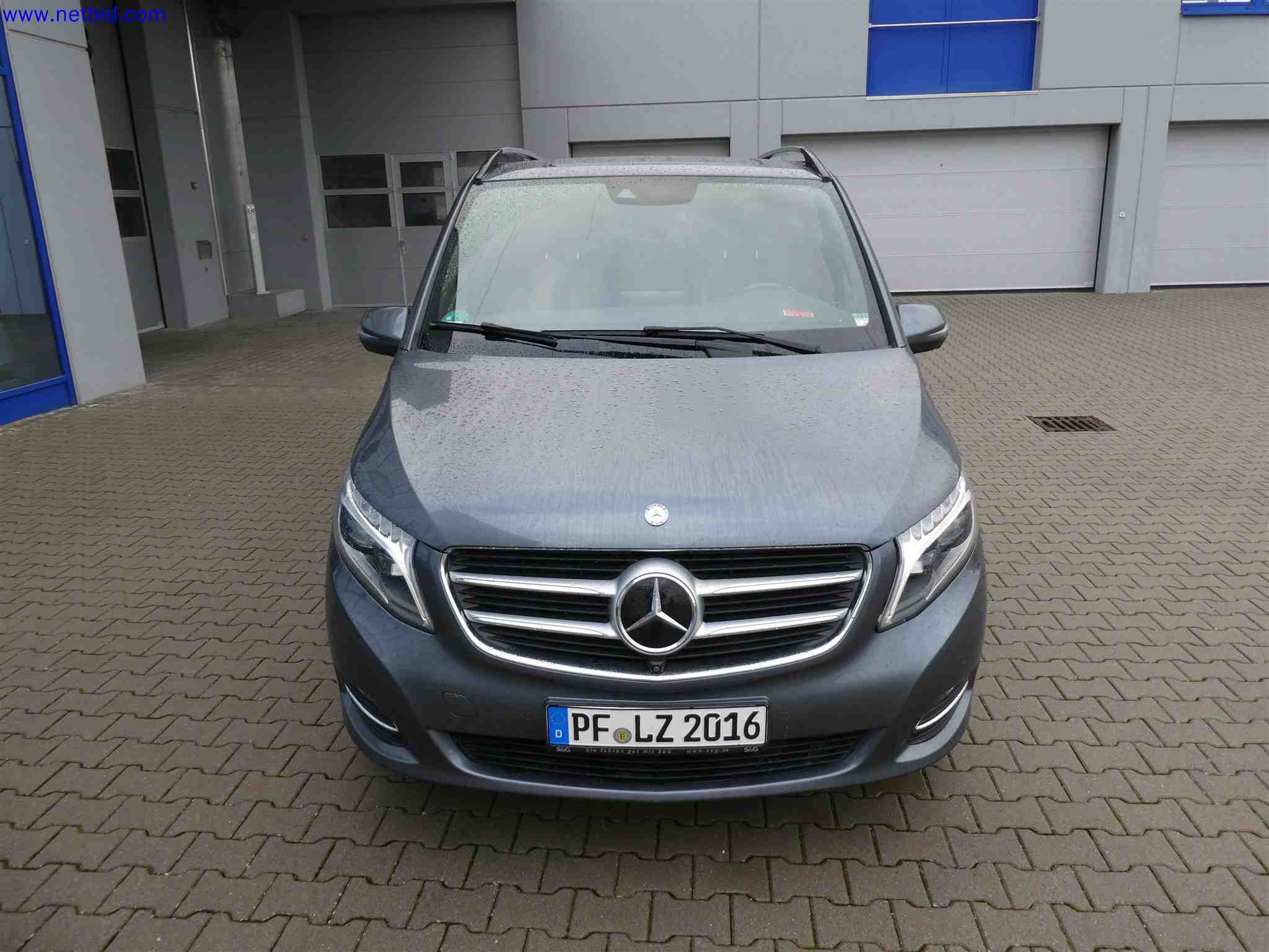 Machines for the production of precise metal components using CNC turning and CNC milling-5