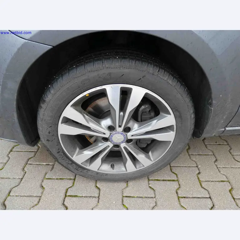 Machines for the production of precise metal components using CNC turning and CNC milling-7