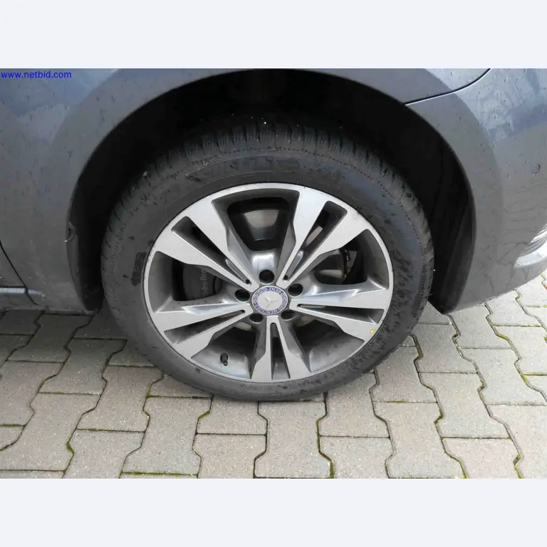 Machines for the production of precise metal components using CNC turning and CNC milling-9