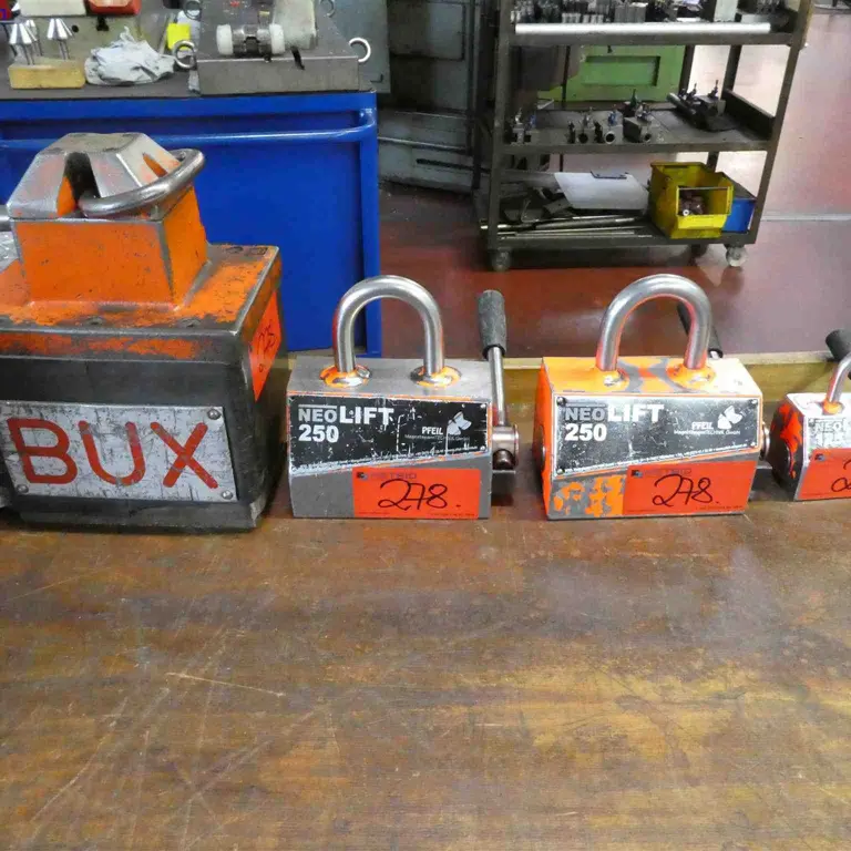 4 Small crane load magnets Bux/Neolift