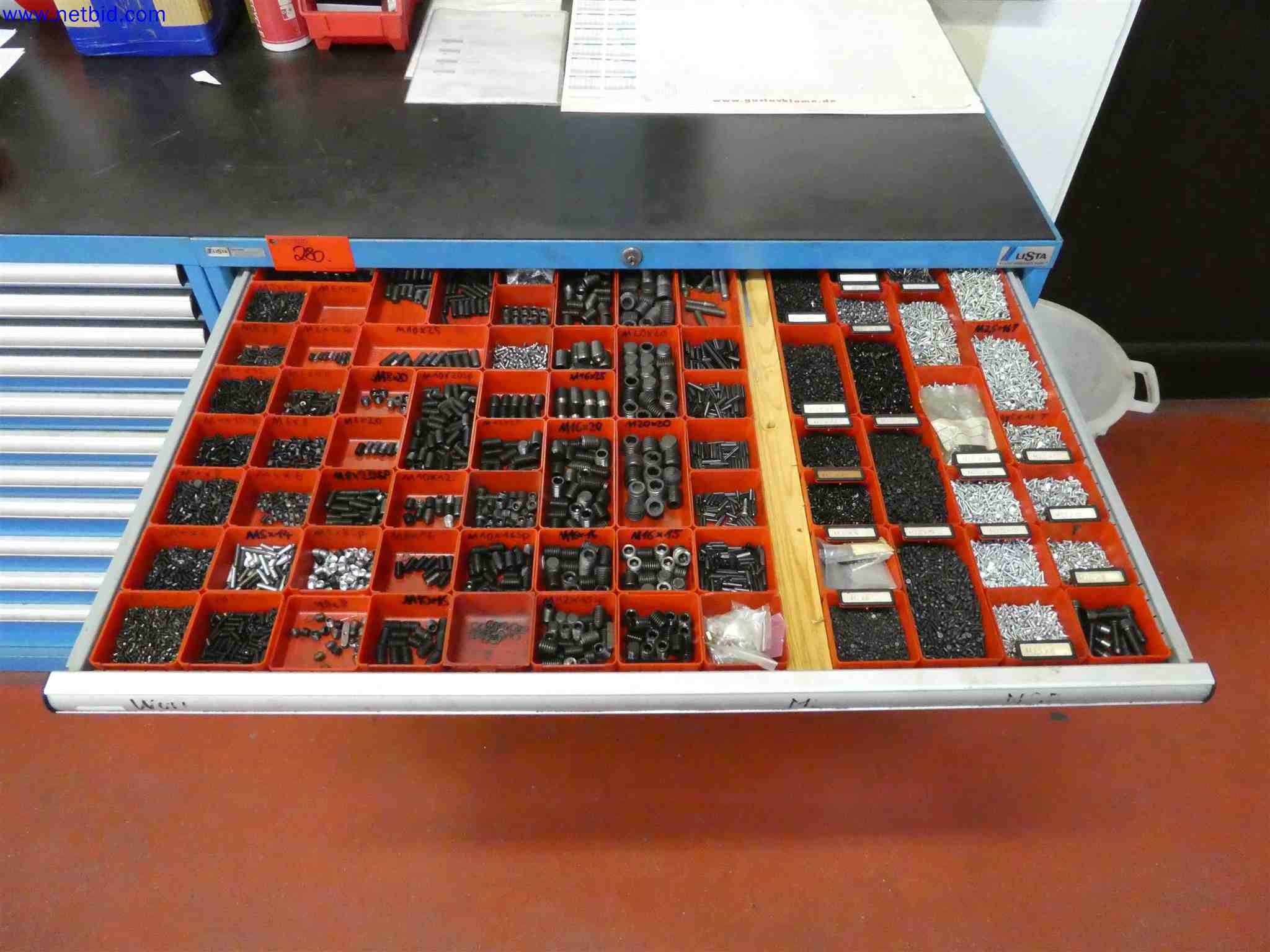 Machines for the production of precise metal components using CNC turning and CNC milling-16