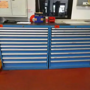 2 Teleskopschubladenschränke Lista