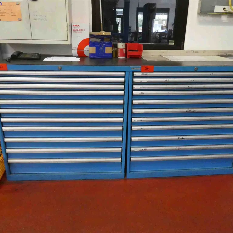 2 Teleskopschubladenschränke Lista